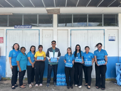 ไฟล์แนบ กปภ.สาขาภูเก็ต มอบน้ำดื่มบรรจุขวดตราสัญลักษณ์ กปภ. จำนวน 200 ขวด สำหรับโครงการคลินิกเกษตรเคลื่อนที่ในพระราชานุเคราะห์ สมเด็จพระบรมโอรสาธิราชฯ สยามมกุฎราชกุมาร