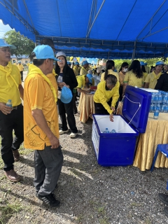 ไฟล์แนบ กปภ.สาขาบางสะพาน มอบน้ำบรรจุขวดตราสัญลักษณ์ กปภ. จำนวน 300 ขวด สำหรับผู้เข้าร่วมกิจกรรมจิตอาสาพัฒนาในโอกาสวันสำคัญของชาติไทย เนื่องในวันคล้ายวันสวรรคตสมเด็จพระนารายณ์มหาราช  ณ องค์การบริหารส่วนตำบลช้างแรก