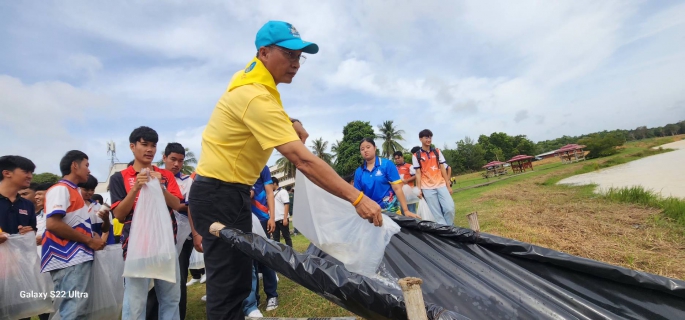 ไฟล์แนบ กปภ.สาขาหลังสวน เข้าร่วมกิจกรรมเฉลิมพระเกียรติฯ ใต้โครงการ รวมพลังจิตอาสา กปภ.เฉลิมพระเกียรติ พระบาทสมเด็จพระเจ้าอยู่หัว