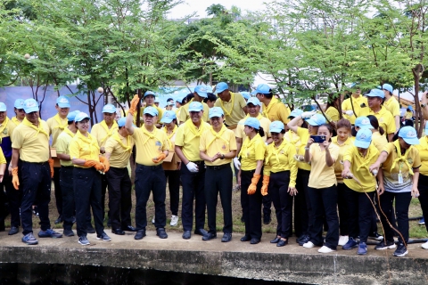 ไฟล์แนบ กปภ.สาขาสมุทรสาคร (พ) ร่วมกิจกรรมจิตอาสาพัฒนาปรับปรุงภูมิทัศน์ศาสนสถาน เนื่องในวันคล้ายวันพระราชสมภพ พระบาทสมเด็จพระเจ้าอยู่หัว