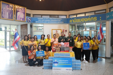 ไฟล์แนบ กปภ.ข.7 มอบน้ำดื่มบรรจุขวด และสิ่งของ ช่วยเหลือทหาร มทบ.24 ปฏิบติหน้าที่ชายแดนไทย-กัมพูชา
