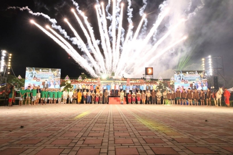 ไฟล์แนบ การประปาส่วนภูมิภาคสาขาประจวบคีรีขันธ์ เข้าร่วมพิธีเปิดงานการแสดง แสง สี เสียง เทิดพระเกียรติพระบาทสมเด็จพระจอมเกล้าเจ้าอยู่หัว 157 ปี สุริยุปราคาเต็มดวง ณ บ้านหว้ากอ