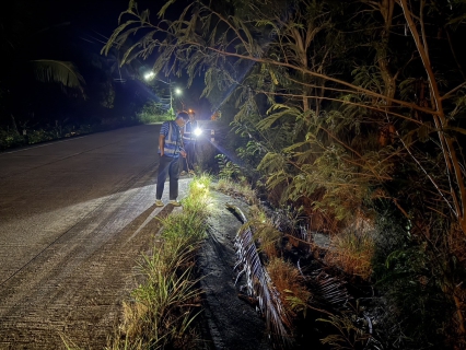 ไฟล์แนบ  กปภ.สาขาเกาะพะงัน ภายใต้การบริหารงานโดย นายณัฐพล กองประดิษฐ ผู้จัดการ กปภ.สาขาเกาะพะงัน ลงพื้นที่สำรวจเพื่อค้นหาท่อแตก-รั่ว ในพื้นที่จ่ายน้ำ MM04 บริเวณบ้านท้องนายปาน หมู่ที่ 5 ตำบลบ้านใต้ อำเภอเกาะพะงัน จังหวัดสุราษฎร์ธานี