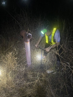 ไฟล์แนบ กปภ.สาขาปากพนัง ลงพื้นที่เดินสำรวจหาท่อแตก/ท่อรั่ว จากการทำ step test  ตามแผนลดน้ำสูญเสีย บริเวณพื้นที่ DMA-04 บริเวณบ้านเกาะนางโดย ตำบลคลองน้อย ตำบลคลองกระบือ ตำบลปากพนังฝั่งตะวันตก อำเภอปากพนัง จังหวัดนครศรีธรรมราช           