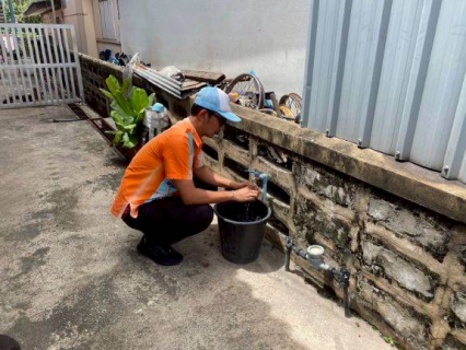 ไฟล์แนบ กปภ.สาขากาญจนดิษฐ์ ลงพื้นที่สุ่มน้ำประปา บริเวณบ้านผู้ใช้น้ำ ม.1 ต.กะแดะ อ.กาญจนดิษฐ์ จ.สุราษฎร์ธานี พื้นที่แม่ข่ายกาญจนดิษฐ์ โดยเก็บตัวอย่างน้ำจากก๊อกน้ำที่บ้านของผู้ใช้น้ำไปตรวจสอบคุณภาพน้ำ
