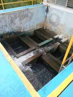 ไฟล์แนบ การประปาส่วนภูมิภาคสาขาคลองท่อมดำเนินการล้างถังตกตะกอน โรงกรองน้ำคลองท่อม