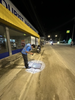 ไฟล์แนบ กปภ.สาขาเกาะพะงัน ร่วมกันลงพื้นที่สำรวจเพื่อค้นหาท่อแตก-รั่ว ในพื้นที่จ่ายน้ำ MM03 บริเวณบ้านหินสองก้อน หมู่ที่ 1 ตำบลบ้านใต้ อำเภอเกาะพะงัน จังหวัดสุราษฎร์ธานี