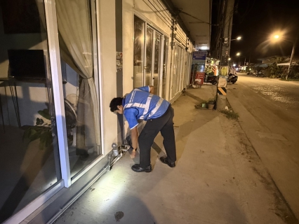 ไฟล์แนบ กปภ.สาขาเกาะพะงัน ร่วมกันลงพื้นที่สำรวจเพื่อค้นหาท่อแตก-รั่ว ในพื้นที่จ่ายน้ำ MM03 บริเวณบ้านหินสองก้อน หมู่ที่ 1 ตำบลบ้านใต้ อำเภอเกาะพะงัน จังหวัดสุราษฎร์ธานี