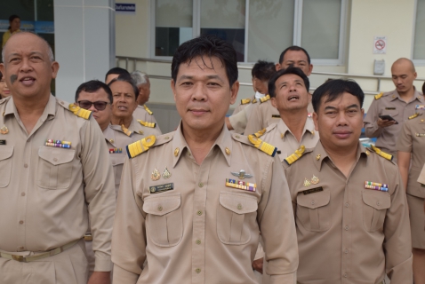 ไฟล์แนบ กปภ.สาขาระยอง ร่วมร้องเพลงชาติ เคารพธงชาติไทย เชิญธงชาติไทยขึ้นสู่ยอดเสา เนื่องในวันพระราชทานธงชาติไทย (Thai National Flag Day)