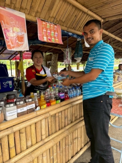 ไฟล์แนบ การประปาส่วนภูมิภาคสาขาอ่าวลึก จัดกิจกรรม "มุ่งมั่นเพื่อปวงชน เติมใจให้กัน" ครั้งที่ 4/2568 บริเวณพื้นที่ให้บริการของ กปภ.สาขาอ่าวลึก ต.ปลายพระยา อ.ปลายพระยา จ.กระบี่