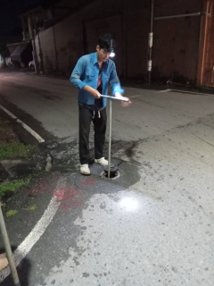 ไฟล์แนบ กปภ.สาขากาญจนดิษฐ์ ลงพื้นที่สำรวจเพื่อค้นหาท่อแตก-รั่ว โดยวิธี Step test ในพื้นที่ DMA-01-02 บริเวณสี่แยกท่าทองใหม่ อ.กาญจนดิษฐ์ จ.สุราษฎร์ธานี ตามแผนปฏิบัติการลดน้ำสูญเสีย