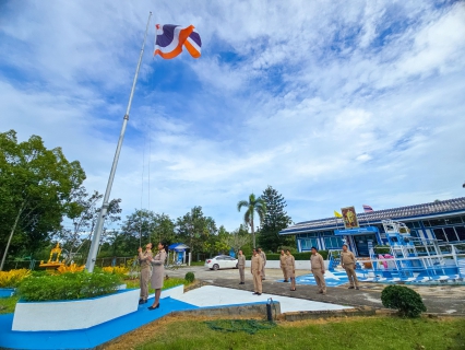 ไฟล์แนบ กปภ.สาขาขนอม จัดกิจกรรมเคารพธงชาติและร้องเพลงชาติไทย เนื่องในวันพระราชทานธงชาติไทย (Thai National Flag Day) ประจำปี 2568