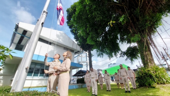 ไฟล์แนบ กปภ.สาขาระนอง ร่วมจัดกิจกรรมเคารพธงชาติและร้องเพลงชาติไทย เนื่องในวันพระราชทานธงชาติไทย