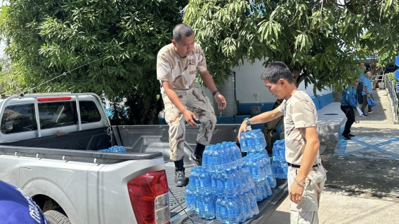ไฟล์แนบ กปภ.สาขาสมุทรสาคร (พ) สนับสนุนน้ำดื่มบรรจุขวดตราสัญลักษณ์ กปภ. แก่ที่ว่าการอำเภอบ้านแพ้ว