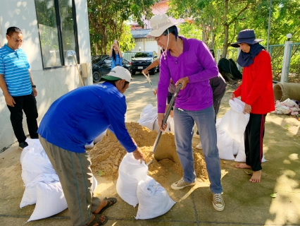 ไฟล์แนบ กปภ.สาขาปทุมธานี(ชั้นพิเศษ) เฝ้าระวังน้ำท่วม จัดทำกระสอบทรายกั้นน้ำ ป้องกันผลกระทบจากน้ำทะเลหนุนสูง
