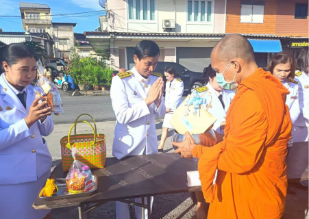 ไฟล์แนบ การประปาส่วนภูมิภาคสาขาเวียงสระ เข้าร่วมพิธีทำบุญตักบาตร ถวายพระราชกุศล เนื่องในวันนวมินทรมหาราช ๑๓ ต.ค.๒๕๖๘
