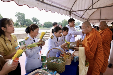 ไฟล์แนบ กปภ.สาขากำแพงเพชร เข้าร่วมพิธีทำบุญตักบาตรถวายพระราชกุศล เนื่องในวันนวมินทรมหาราช 13 ตุลาคม 2568