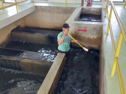 ไฟล์แนบ การประปาส่วนภูมิภาคสาขากุยบุรี ล้างถังตกตะกอนตามแผนงาน โครงการ "การบริหารจัดการน้ำสะอาด" (WSP)