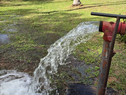 ไฟล์แนบ การประปาส่วนภูมิภาคสาขาบางสะพาน ลงพื้นที่ดำเนินการโบล์วระบายตะกอนในเส้นท่อ ในบริเวณพื้นที่ตำบลพงศ์ประศาสน์  จังหวัดประจวบคีรีขันธ์