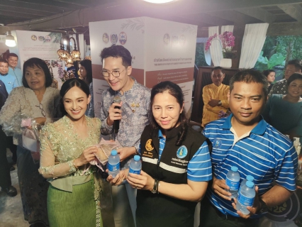 ไฟล์แนบ การประปาส่วนภูมิภาคสาขากระบี่ สนับสนุนน้ำดื่มบรรจุขวดตราสัญลักษณ์ กปภ.ร่วมต้อนรับรัฐมนตร่ีช่วยว่าการกระทรวงมหาดไทย ณ บ้านเลขที่ 1 หมู่ที่ 6 (บ้านโบราณ)ตำบลไสไทย อำเภอเมือง จังหวัดกระบี่