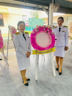 ไฟล์แนบ พิธีวางพวงมาลา เพื่อน้อมรำลึกในพระมหากรุณาธิคุณ เนื่องในวันคล้ายวันสวรรคต พระบาทสมเด็จพระจุลจอมเกล้าเจ้าอยู่หัว "วันปิยมหาราช"