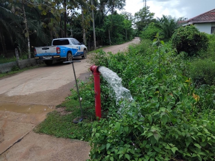 ไฟล์แนบ กปภ.สาขากระบี่ ดำเนินการตามแผนงานบริการและควบคุมน้ำสูญเสีย โบล์วน้ำเพื่อระบายตะกอนในเส้นท่อ บริเวณพื้นที่ บ้านหนองกก และ ริมชล ตำบลไสไทย  อำเภอเมืองกระบี่ จังหวัดกระบี่