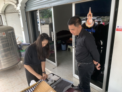 ไฟล์แนบ กปภ.สาขาอ้อมน้อย ลงพื้นที่ตรวจสอบคุณภาพน้ำ บ้านเลขที่ 87/16 หมู่ 10 หมู่บ้านพรหมพิทักษ์ 2 ต.อ้อมน้อย เนื่องจากได้รับแจ้งว่าน้ำประปามีกลิ่นผิดปกติ