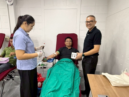 ไฟล์แนบ การประปาส่วนภูมิภาคสาขาประจวบคีรีขันธ์ เข้าพบปะเยี่ยมเยียนผู้จัดการการไฟฟ้าส่วนภูมิภาคจังหวัดประจวบคีรีขันธ์ และร่วมบริจาคโลหิตให้กับสภากาชาดไทย ในโครงการ PEA ใส่ใจทุกชีวิต บริจาคโลหิต 10 ล้านซีซี