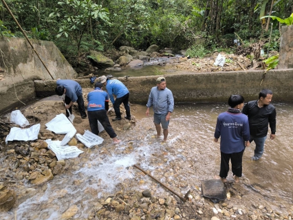 ไฟล์แนบ กปภ.สาขาแม่สอด ร่วมสนันสนุนกระสอบสารส้มเพื่อใช้ซ่อมแซมฝายชำรุด