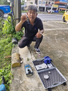 ไฟล์แนบ กปภ.สาขาภูเก็ต นำทีมลงพื้นที่ บริเวณตรงข้ามพิพิธภัณฑ์หอยราไวย์ ตำบลราไวย์ อำเภอเมืองภูเก็ต จังหวัดภูเก็ต เพื่อดำเนินการตรวจสอบคุณภาพน้ำ