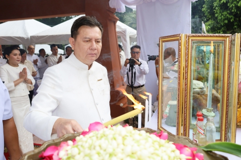 ไฟล์แนบ กปภ.สาขากำแพงเพชร ร่วมพิธีบวงสรวงสมโภชศาลหลักเมือง พร้อมสนับสนุนน้ำดื่ม สร้างความเป็นสิริมงคลแก่ชาวเมือง