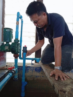 ไฟล์แนบ กปภ.สาขากาญจนบุรี ทำกิจกรรมปรับปรุงอุปกรณ์การจ่ายสารเคมี ให้มีประสิทธิภาพมากขึ้น เพื่อเตรียมความพร้อมด้านคุณภาพน้ำประปา สำหรับการรับมือผลกระทบจากพายุไต้ฝุ่น "คัลแมกี"