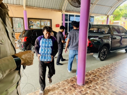 ไฟล์แนบ กปภ.สาขาท่ามะกา สนันสนุนน้ำดื่มตราสัญลักษณ์ กปภ. จำนวน 500 ขวด ให้กับโรงเรียนท่ามะกาวิทยาคม กปภ. โครงการ TO BE NUMBER ONE ของจังหวัดกาญจนบุรี และเปิดห้องศูนย์เพื่อใจ TO BE NUMBER ONE ในวันอังคารที่ 11 พฤศจิกายน 2568 ณ โรงเรียนท่ามะกาวิทยาคม วันจันทร์ ที่ 10 พฤศจิกายน 2568