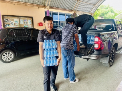 ไฟล์แนบ กปภ.สาขาท่ามะกา สนันสนุนน้ำดื่มตราสัญลักษณ์ กปภ. จำนวน 500 ขวด ให้กับโรงเรียนท่ามะกาวิทยาคม กปภ. โครงการ TO BE NUMBER ONE ของจังหวัดกาญจนบุรี และเปิดห้องศูนย์เพื่อใจ TO BE NUMBER ONE ในวันอังคารที่ 11 พฤศจิกายน 2568 ณ โรงเรียนท่ามะกาวิทยาคม วันจันทร์ ที่ 10 พฤศจิกายน 2568