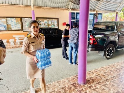 ไฟล์แนบ กปภ.สาขาท่ามะกา สนันสนุนน้ำดื่มตราสัญลักษณ์ กปภ. จำนวน 500 ขวด ให้กับโรงเรียนท่ามะกาวิทยาคม กปภ. โครงการ TO BE NUMBER ONE ของจังหวัดกาญจนบุรี และเปิดห้องศูนย์เพื่อใจ TO BE NUMBER ONE ในวันอังคารที่ 11 พฤศจิกายน 2568 ณ โรงเรียนท่ามะกาวิทยาคม วันจันทร์ ที่ 10 พฤศจิกายน 2568