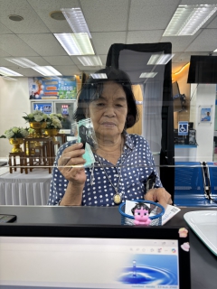 ไฟล์แนบ กปภ.สาขารังสิต(พ) แจกริบบิ้นไว้อาลัย น้อมถวายเป็นพระราชกุศล แด่.. สมเด็จพระนางเจ้าสิริกิติ์ พระบรมราชินีนาถ พระบรมราชชนนีพันปีหลวง