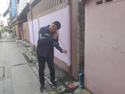 ไฟล์แนบ กปภ.สาขาอ้อมน้อย ลงพื้นที่สำรวจค้นหาท่อแตก/ท่อรั่ว บริเวณชุมชนเลียบทางรถไฟศาลายา