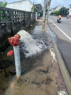 ไฟล์แนบ กปภ.สาขาหลังสวน รักษาคุณภาพน้ำประปาใสสะอาด ดำเนินการตามแผนระบายตะกอนในเส้นท่อ ประจำเดือน พฤศจิกายน 2568 