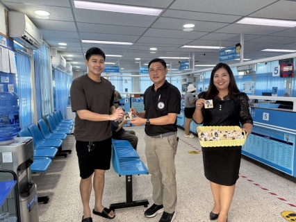 ไฟล์แนบ กปภ.สาขาปราณบุรี จัดกิจกรรมแจกริบบิ้นแสดงความอาลัย น้อมรำลึกในพระมหากรุณาธิคุณสมเด็จพระพันปีหลวง