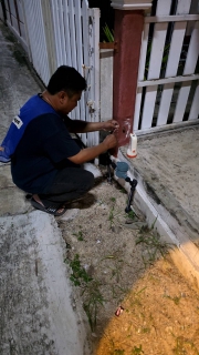 ไฟล์แนบ กปภ.สาขาเพชรบุรี ดำเนินกิจกรรมลดน้ำสูญเสีย ค้นหาท่อแตกรั่วและผูกลวดตีตรามาตร