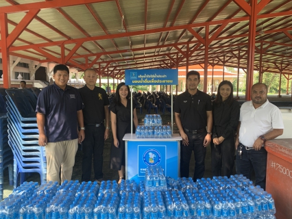 ไฟล์แนบ กปภ.ข.3 ร่วมกับ กปภ.สาขาอ้อมน้อย มอบน้ำดื่มเพื่ออำนวยความสะดวกแก่ประชาชนที่เดินทางเข้าเฝ้าฯ กราบถวายบังคมพระบรมศพ พระพันปีหลวง ณ ลานพิธีพุทธมณฑล