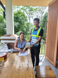 ไฟล์แนบ วันที่ 14 พฤศจิกายน 2568 การประปาส่วนภูมิภาคสาขาเขาชัยสน จัดกิจกรรมเติมใจให้กัน (HOME CARE) ครั้งที่ 2/2569 นำโดย นายณัฐยุทธ โชโต ผจก.กปภ.สาขาเขาชัยสน หัวหน้างาน และพนักงานในสังกัด ลงพื้นที่ประชาสัมพันธ์ งานวางท่อขยายเขตจำหน่ายน้ำ บริเวณซอยธารทิพย์ หมู่ 1 ตำบลควนขนุน อำเภอเขาชัยสน จังหวัดพัทลุง และได้รับคำร้องขอติดตั้งมิเตอร์ประปาเชิงรุก