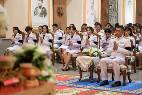 ไฟล์แนบ การประปาส่วนภูมิภาคสาขาประจวบคีรีขันธ์ ร่วมพิธีเจริญพระพุทธมนต์ถวายพระราชกุศล แด่พระบาทสมเด็จพระมงกุฎเกล้าเจ้าอยู่หัว เนื่องในโอกาสวันคล้ายวันสวรรคต 100 ปี และงานเฉลิมพระเกียรติสมเด็จพระภคินีเธอ เจ้าฟ้าเพชรรัตนราชสุดา สิริโสภาพัณณวดี เนื่องในโอกาสวันคล้ายวันประสูติครบ 100 ปี