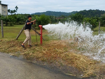ไฟล์แนบ กปภ.สาขาระนอง รักษาคุณภาพน้ำประปาใสสะอาด ดำเนินการตามแผนระบายตะกอนในเส้นท่อ ประจำเดือน พฤศจิกายน 2568