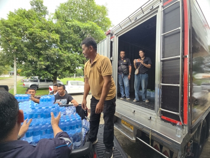 ไฟล์แนบ การประปาส่วนภูมิภาคสาขาขนอม ร่วมบริจาคน้ำดื่มตราสัญลักษณ์ กปภ. รวมทั้งจัดหาน้ำดื่มเพิ่มเติมจากผู้ผลิตภายนอกที่มีมาตรฐาน จำนวน รวม 1,200 ขวด ส่งเข้าพื้นที่อำเภอหาดใหญ่ จังหวัดสงขลา