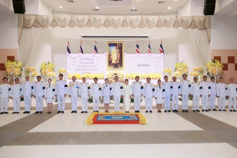 ไฟล์แนบ นายศุภกฤษณ์ จันทร์ศุภเสน ผู้จัดการการประปาส่วนภูมิภาคสาขาลำพูน ร่วมพิธีวางพุ่มดอกไม้ถวายบังคมเบื้องหน้าพระบรมฉายาลักษณ์พระบาทสมเด็จพระบรมชนกาธิเบศรมหาภูมิพลอดุลยเดชมหาราช บรมนาถบพิตร 5 ธันวาคม 2568 ณหอประชุมจังหวัดลำพูน ศาลากลางจังหวัดลำพูน ตำบลศรีบัวบาน อำเภอเมืองลำพูน  นายปิยพงศ์ ชูวงศ์ รองผู้ว่าราชการจังหวัด รักษาราชการแทนผู้ว่าราชการจังหวัดลำพูน เป็นประธานวางพุ่มดอกไม้หน้าพระบรมฉายาลักษณ์พระบาทสมเด็จพระบรมชนกาธิเบศร มหาภูมิพลอดุลยเดชมหาราช บรมนาถบพิตร เนื่องในวันคล้ายวันพระบรมราชสมภพพระบาทสมเด็จพระบรมชนกาธิเบศร มหาภูมิพลอดุลยเดชมหาราช บรมนาถบพิตร วันชาติ