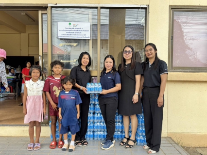 ไฟล์แนบ การประปาส่วนภูมิภาคสาขาสระแก้วมอบน้ำดื่มบรรจุขวดตราสัญลักษณ์ กปภ.ให้กับ ศูนย์ช่วยเหลือผู้อพยพ/พักพิง ณ อำเภอเมืองสระแก้ว และ เทศบาลตำบลท่าเกษม จากเหตุปะทะชายแดนไทย-กัมพูชา จังหวัดสระแก้ว  จำนวน 1,080 ขวด