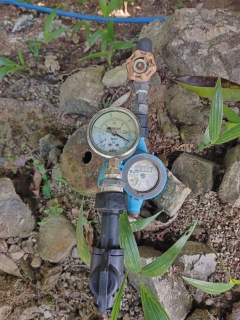 ไฟล์แนบ การประปาส่วนภูมิภาคสาขากระบี่ ดำเนินการตามแผนงานบริการและควบคุมน้ำสูญเสีย ตรวจสอบแรงดันน้ำ บริเวณพื้นที่ บ้านช่องพลีตำบลอ่าวนาง อำเภอเมือง จังหวัดกระบี่