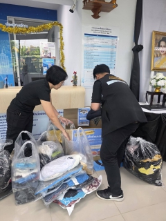 ไฟล์แนบ กปภ.สาขาคลองหลวง ร่วมบริจาคเสื้อผ้าและรองเท้า ช่วยเหลือพนักงานและลูกจ้าง กปภ.ผู้ประสบอุทกภัยภาคใต้