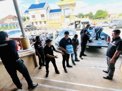 ไฟล์แนบ กปภ.สาขาวัฒนานคร สนับสนุนน้ำดื่มตราสัญลักษณ์ กปภ. ให้กับ ศูนย์ช่วยเหลือผู้อพยพ ณ วัดนครธรรม จากเหตุปะทะชายแดนไทย-กัมพูชา จังหวัดสระแก้ว